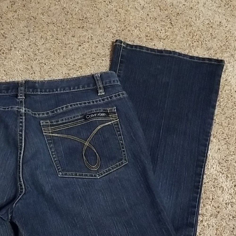 Jeans - Picture 2 of 3